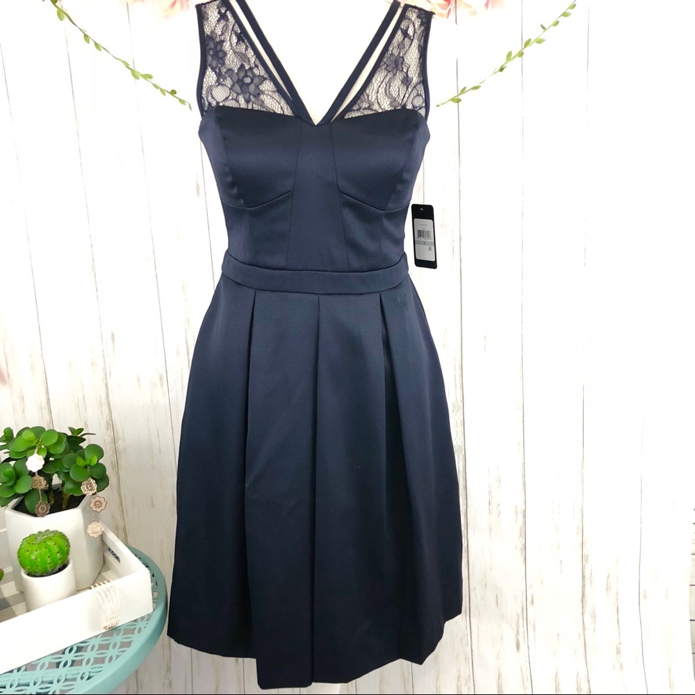 🌟NWT GUESS Navy Box Pleated Lace Strap Dress
